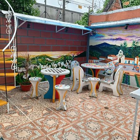 Hotel Eterna Primavera Медельин Экстерьер фото