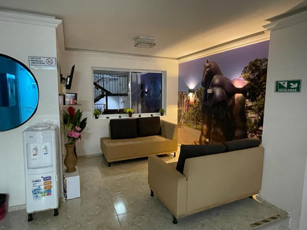 Hotel Eterna Primavera Медельин Экстерьер фото