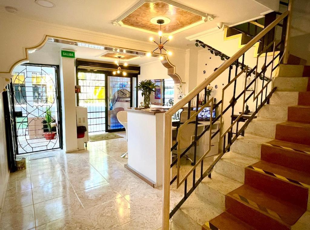 Hotel Eterna Primavera Медельин Экстерьер фото